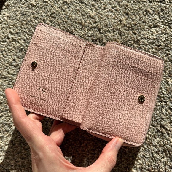 Louis Vuitton Wallet - Picture 4 of 11